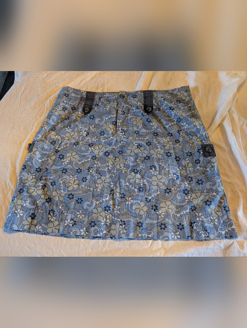 2/30$ Columbia Blue Floral Mini Skirt